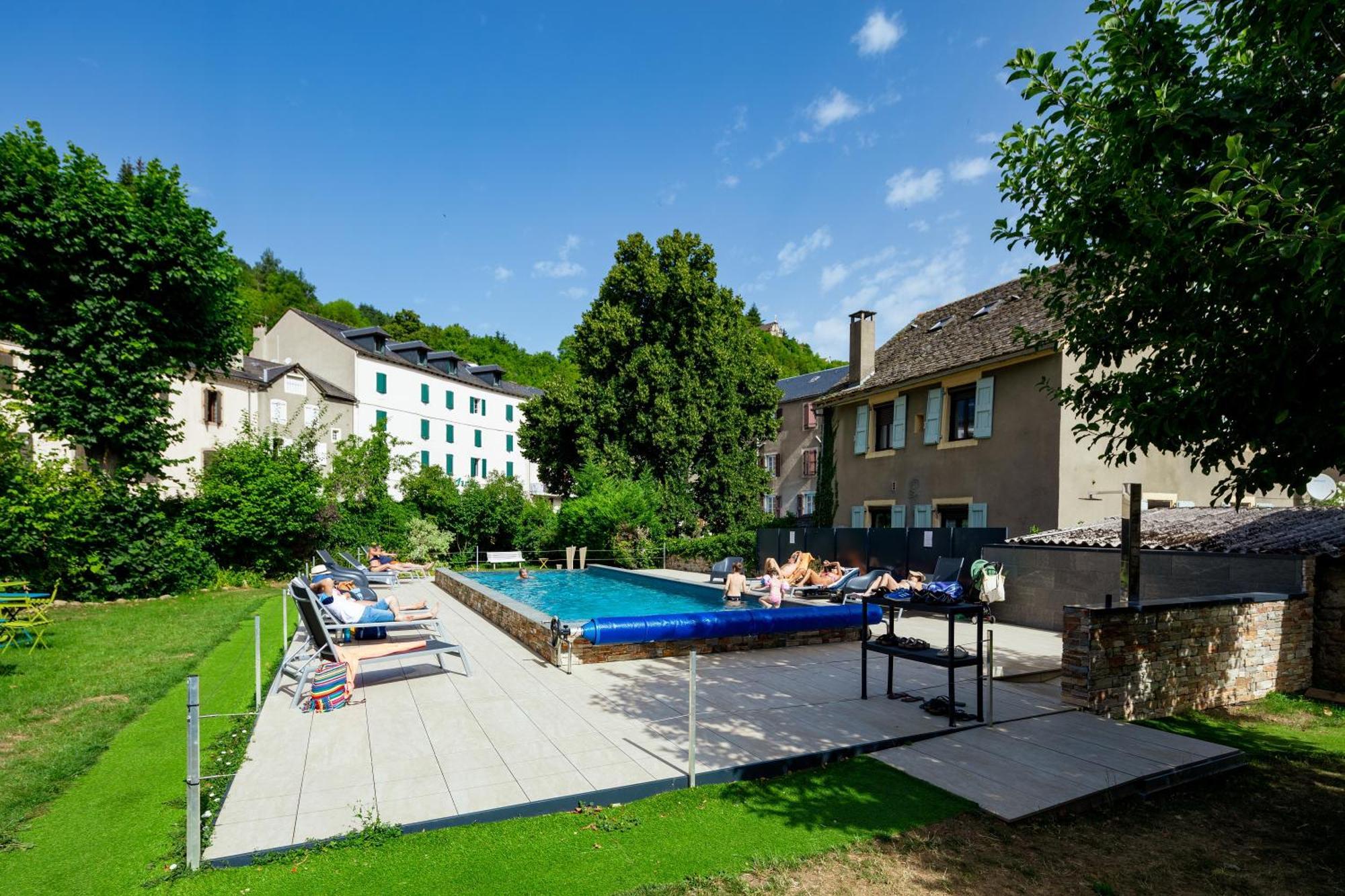 Logis Hotel Restaurant Family & Spa Meyrueis Exterior foto